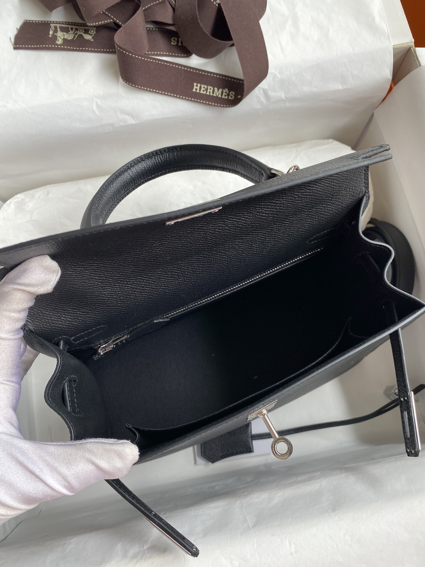 Hermes Kelly 25cm Handbag Shoulder Bag in Black Epsom Leather